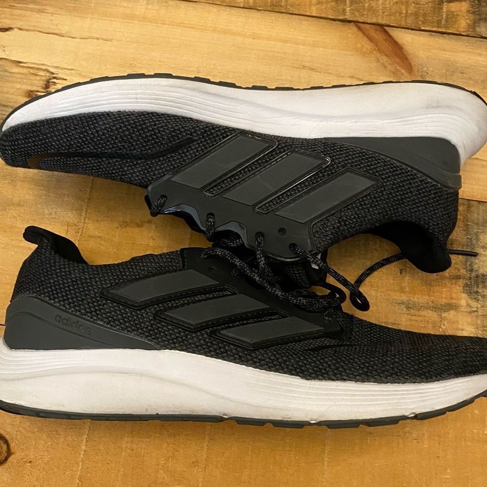 Adidas Energyfalcon Running Sneaker EUC w/cloud foam comfort
